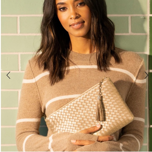 Virginia Wolf • Mimi Woven Pouch • Gold Clutch with Tassel • New With Tags - Picture 7 of 10